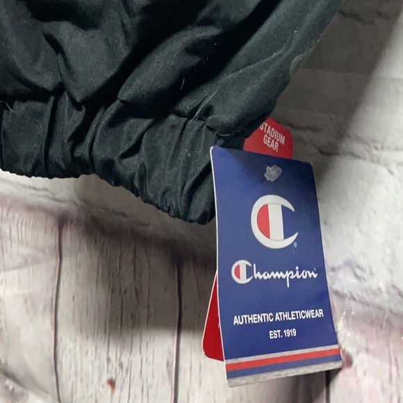 Champion Stadium Gear Waterproof Jacket Medium - Picture 2 of 15